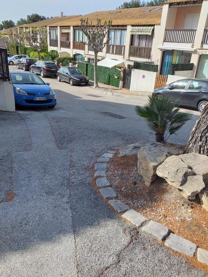 Joli Studio Res Au Calme En Rez De Jardin A Bandol. Exterior foto